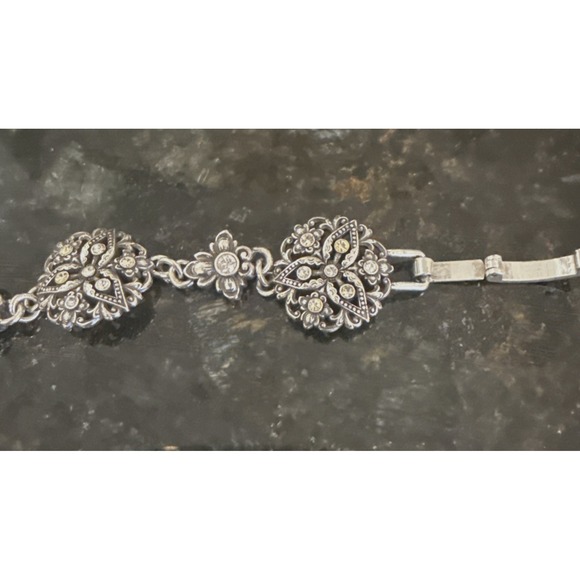 Brighton Empire Lace Retired Crystal Silver Fold Over Clasp Bracelet Boho Sz 7" - Picture 2 of 7